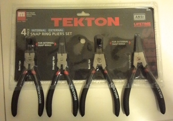 รูปที่ 1. Tekton 3576 Snap Ring Pilers Set