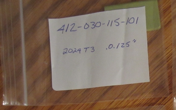 รูปที่ 2. P/N : 412-030-115-101, Plate, Structural, Radius ,Block